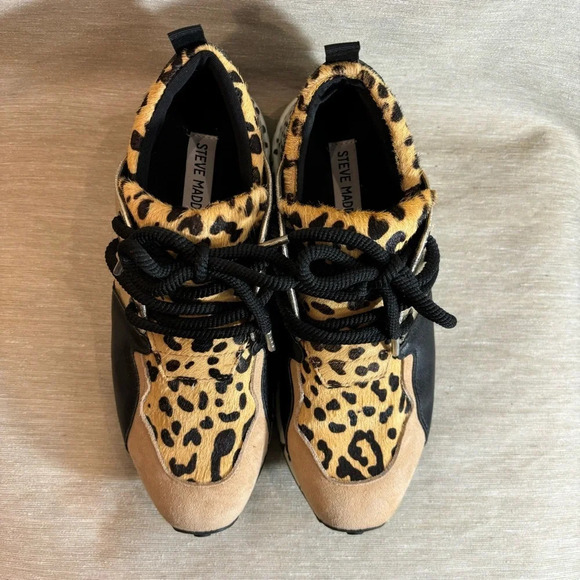 STEVE MADDEN Sz 7 Cliff Animal Print Cow Hair Lace Up Gold  Accent Sneakers - Picture 3 of 9